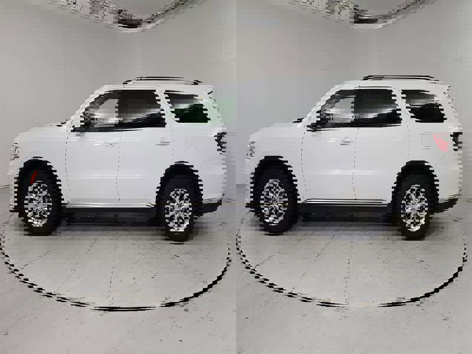 Used 2021 Dodge Durango SXT image 3