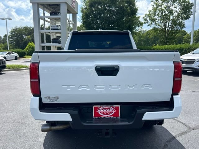 Used 2024 Toyota Tacoma SR5 AWD/4WD image 8