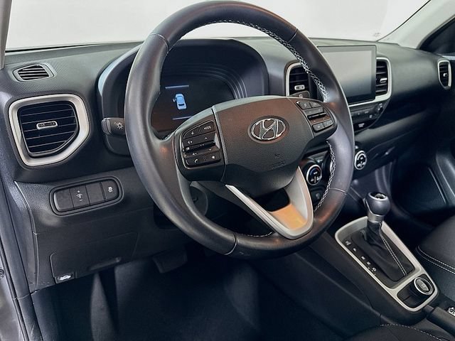 Used 2023 Hyundai Venue SEL w/ Cargo Package FWD image 9