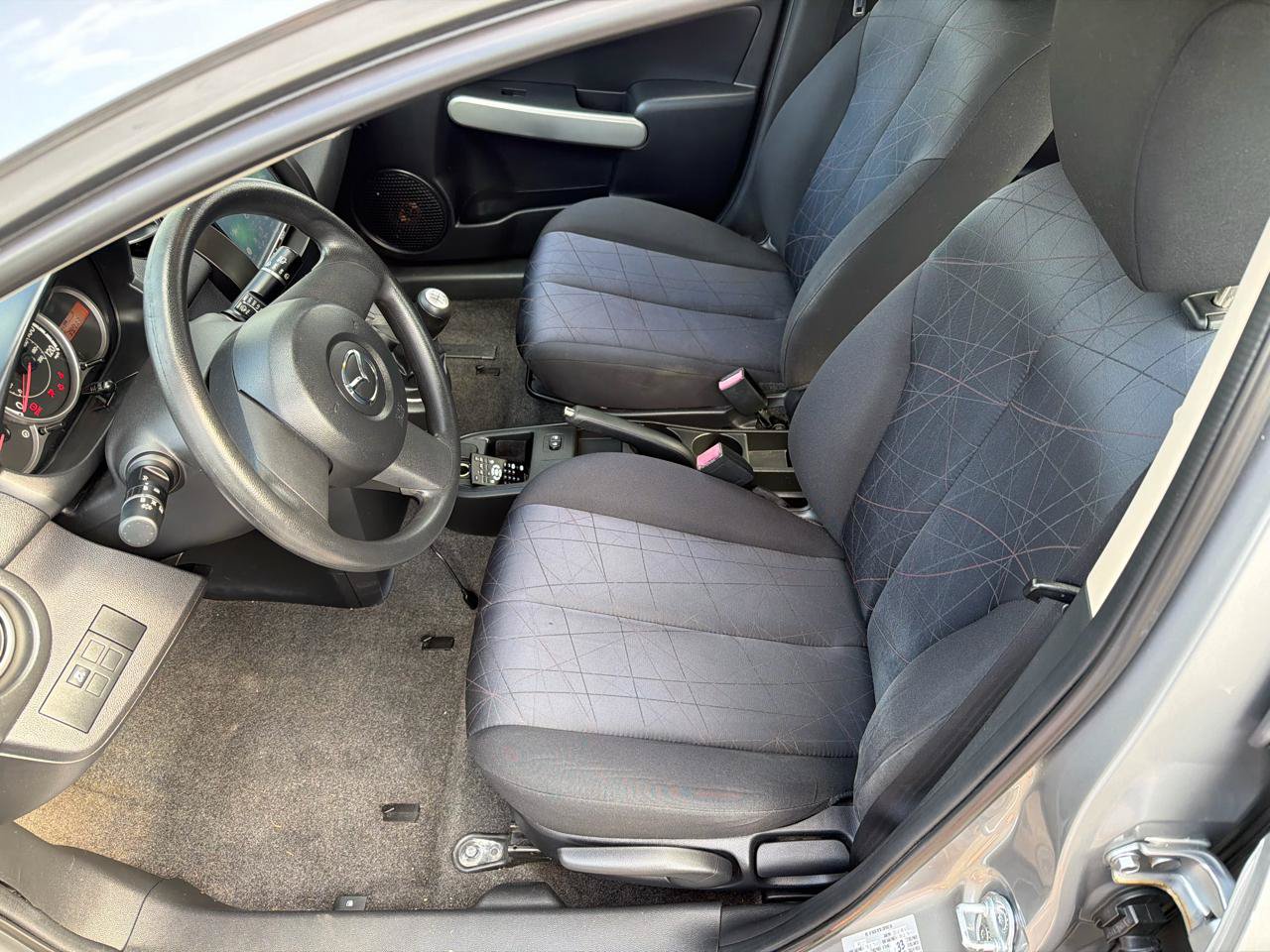 Used 2012 MAZDA MAZDA2 Sport FWD image 8