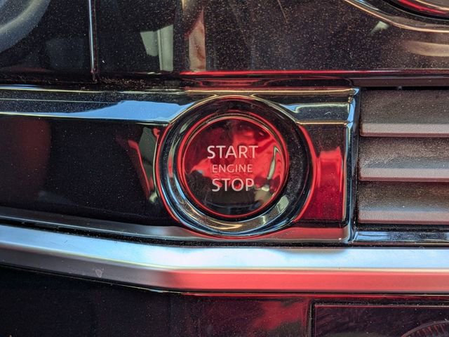 Used 2025 Nissan Pathfinder SV image 29