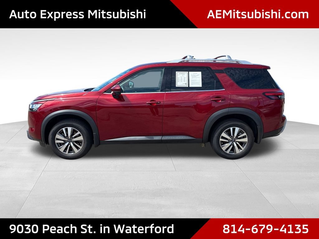 Used 2023 Nissan Pathfinder SL AWD/4WD image 4