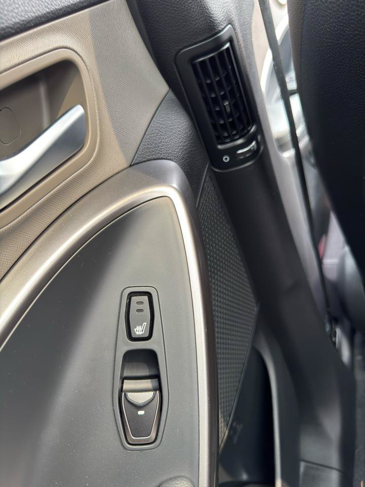 Used 2019 Hyundai Santa Fe XL FWD image 18