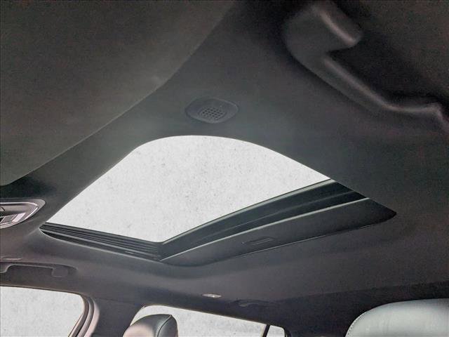 Used 2023 Jeep Grand Cherokee L Laredo image 13