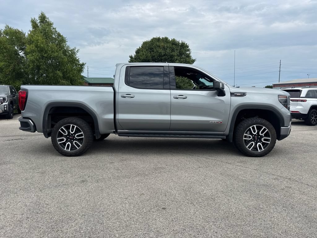 Used 2023 GMC Sierra 1500 AT4 w/ AT4 Premium Package AWD/4WD image 8