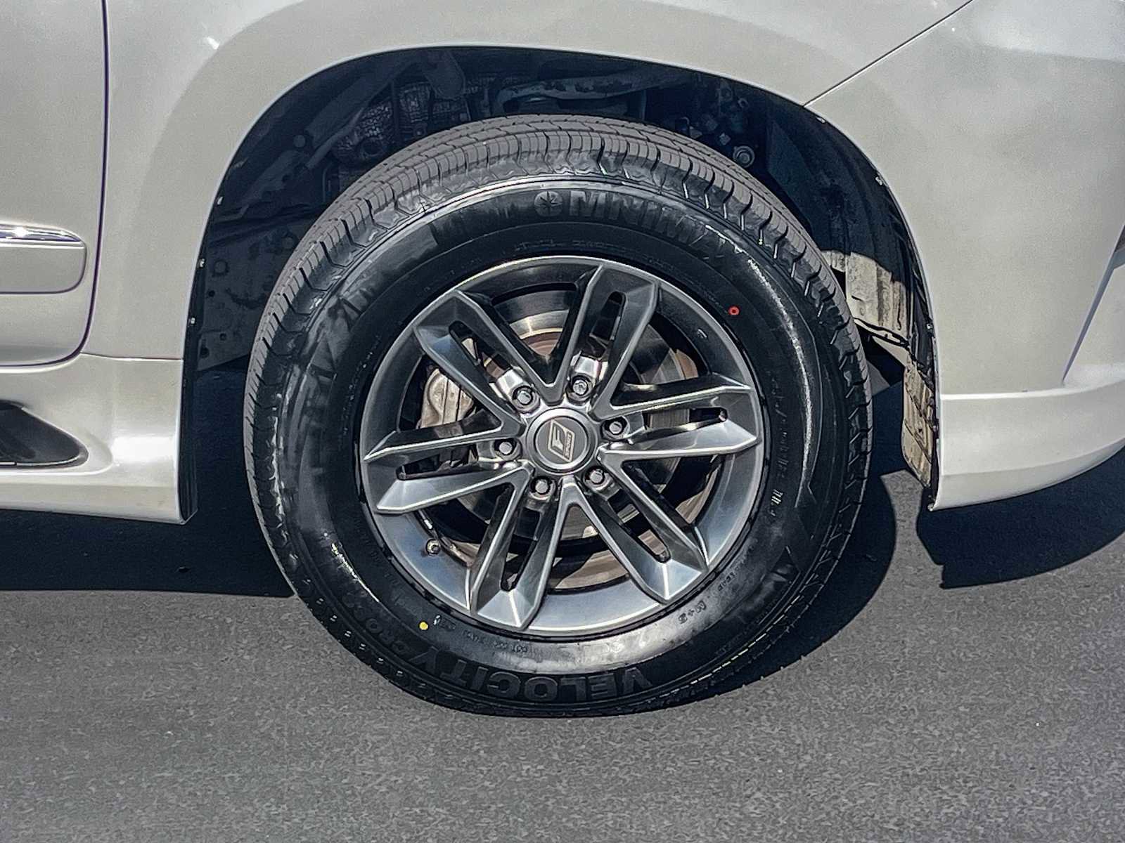 Used 2016 Lexus GX 460 w/ Premium Package image 9