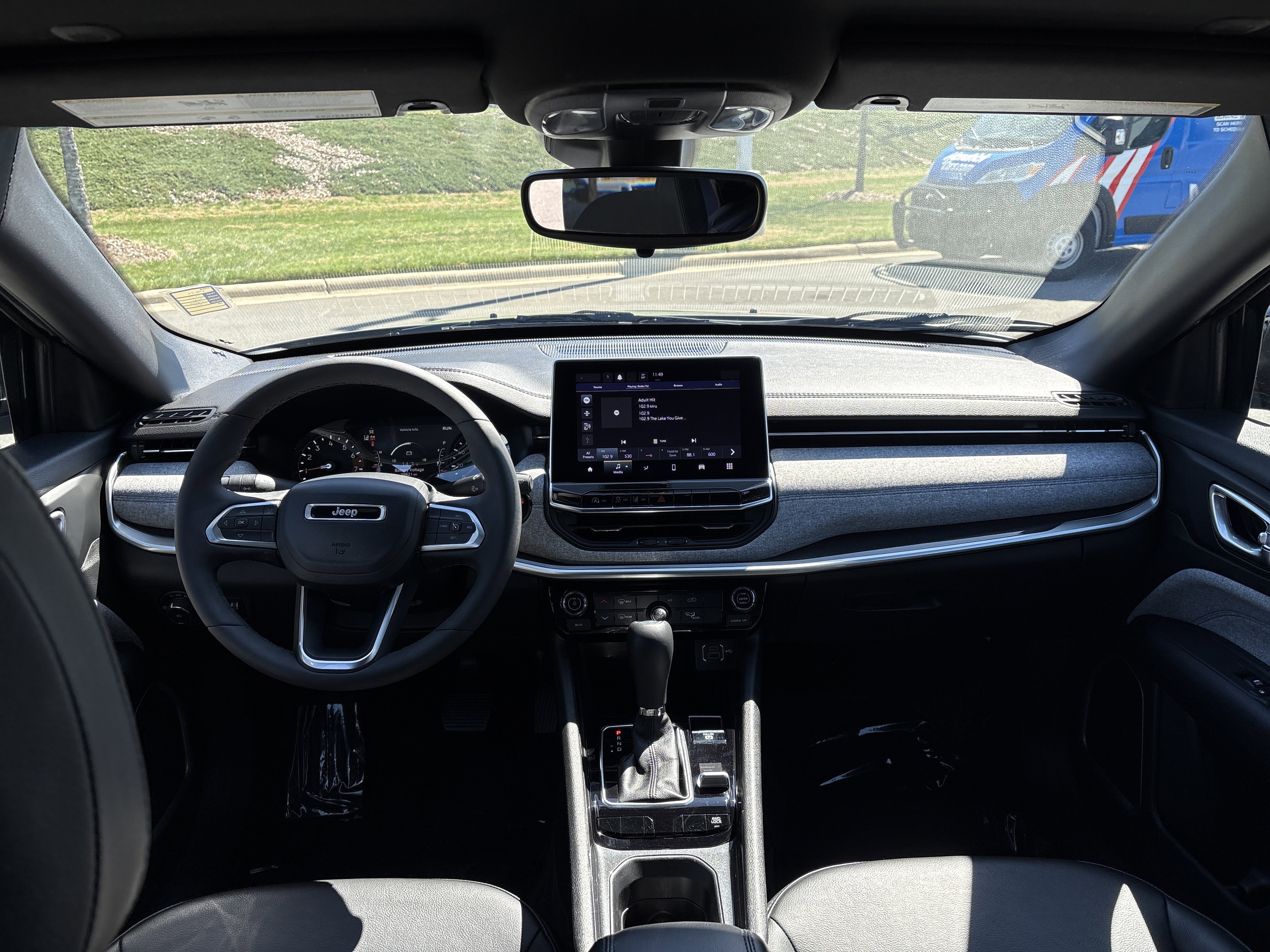 Used 2023 Jeep Compass Latitude image 19