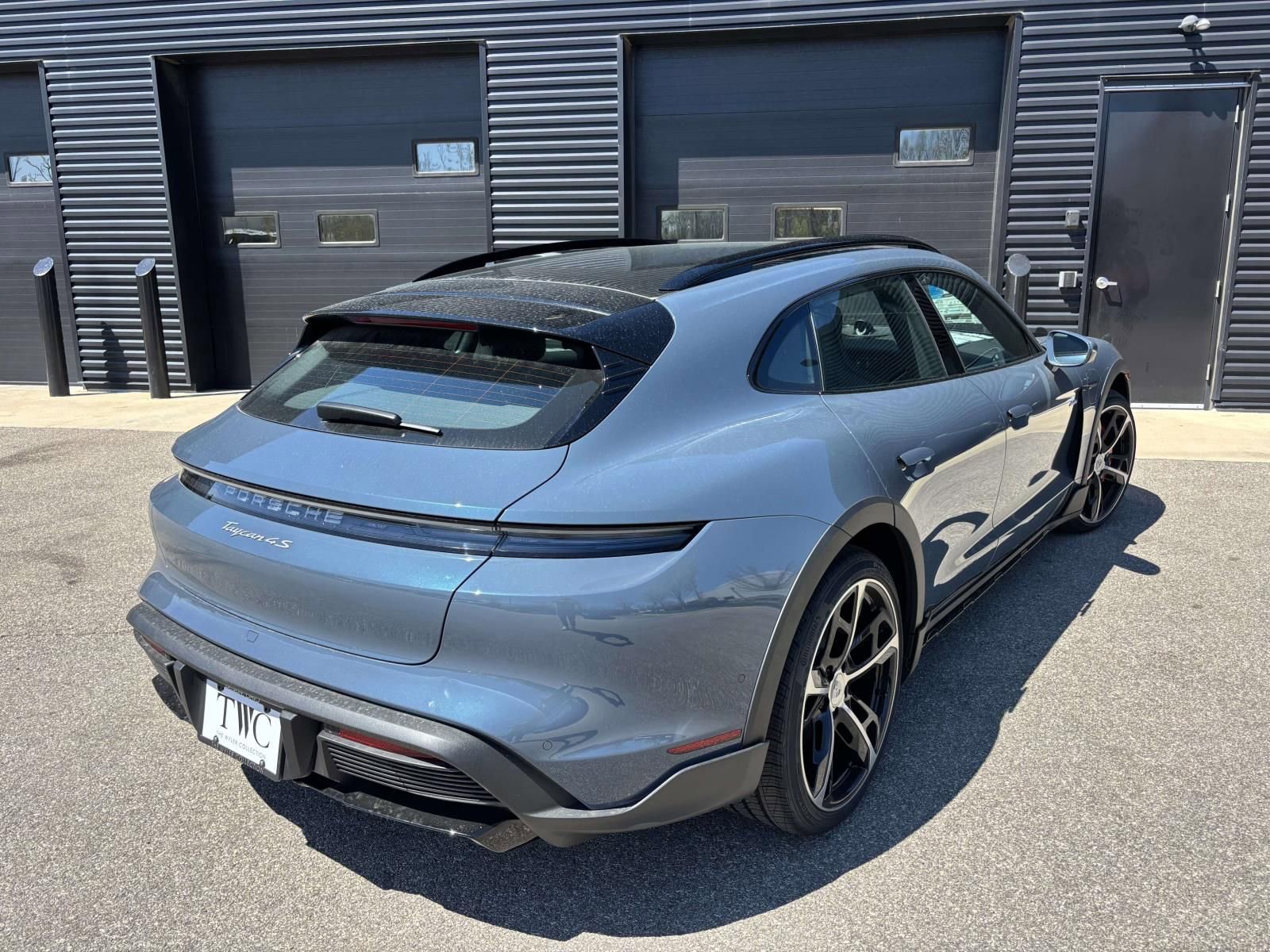 New 2026 Porsche Taycan 4S AWD/4WD image 10