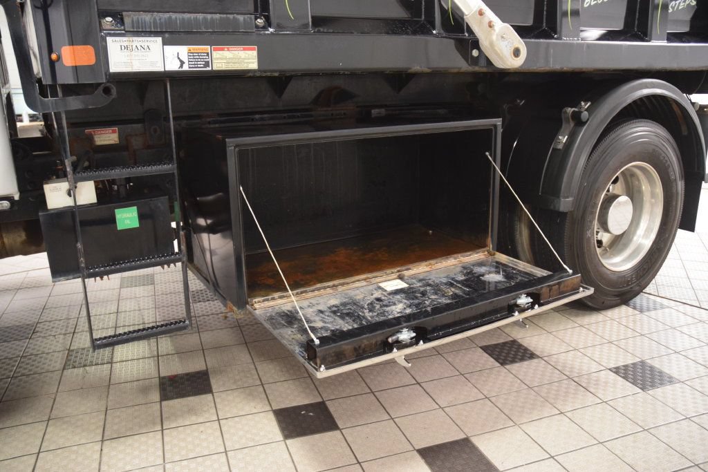 Used 2019 Ford F750 2WD SuperCab Super Duty image 17