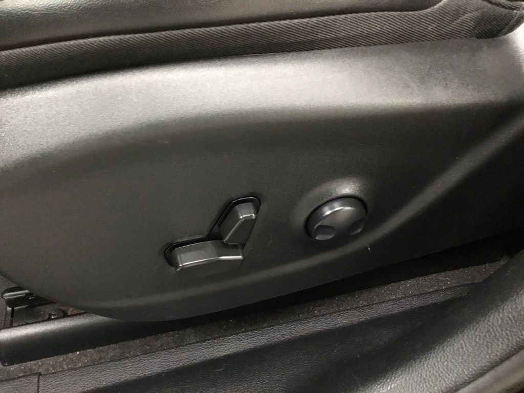 Used 2022 Jeep Cherokee Trailhawk w/ Trailer Tow Group image 9