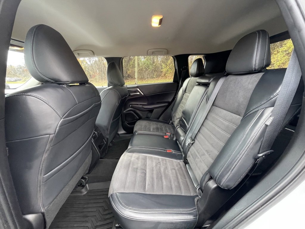 Used 2024 Mitsubishi Outlander SE image 22