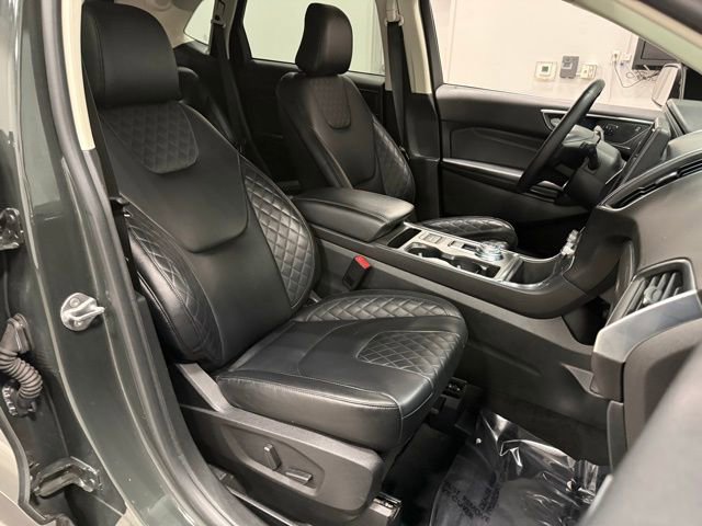 Certified 2024 Ford Edge Titanium AWD/4WD image 36