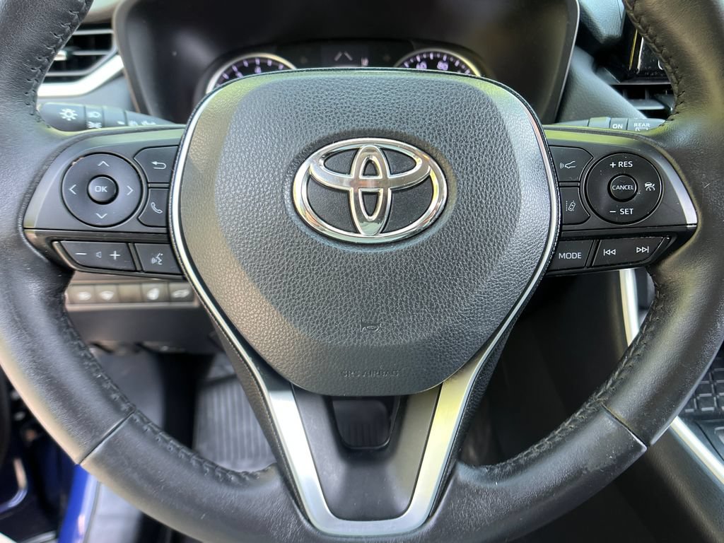 Used 2019 Toyota RAV4 XLE Premium w/ Cold Weather Package AWD/4WD image 14