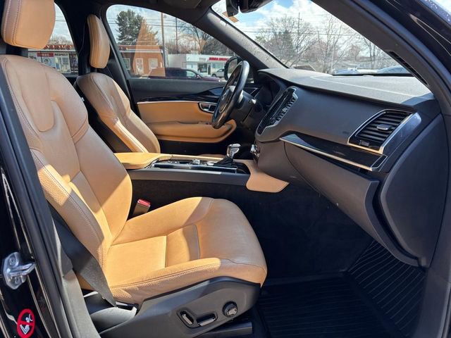 Used 2018 Volvo XC90 T6 Momentum w/ Convenience Package image 15