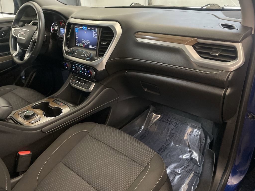Used 2023 GMC Acadia SLE w/ Driver Convenience Package FWD image 21