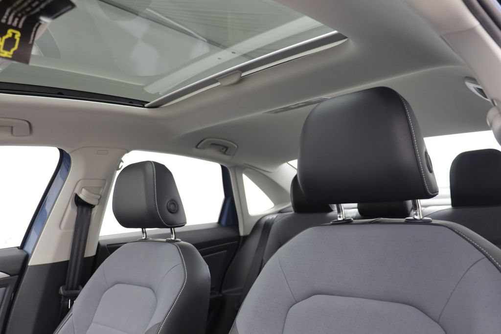 New 2027 Volkswagen Jetta SE FWD image 13