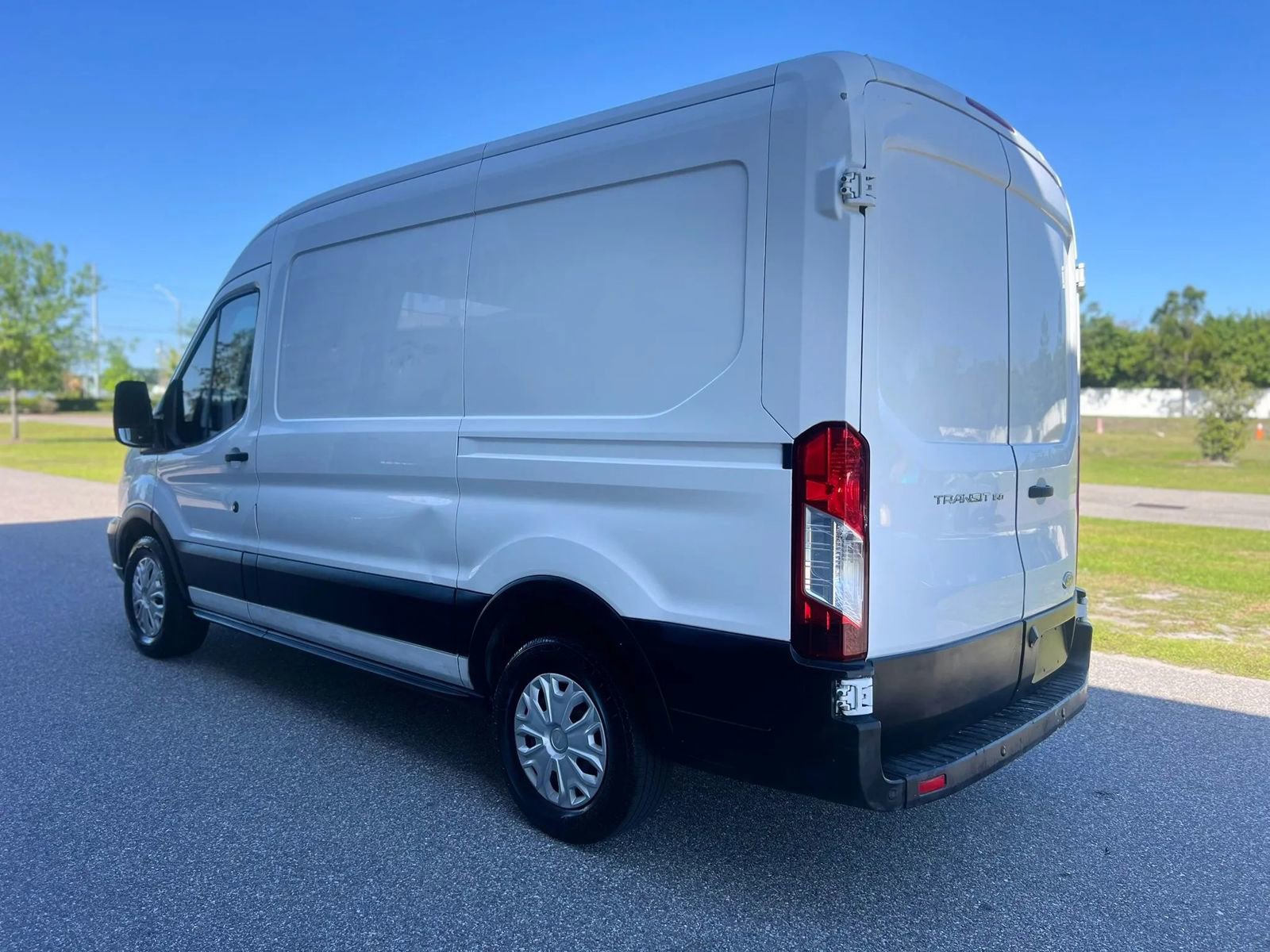 Used 2016 Ford Transit 150 130 Medium Roof w/ Interior Upgrade Package RWD image 4