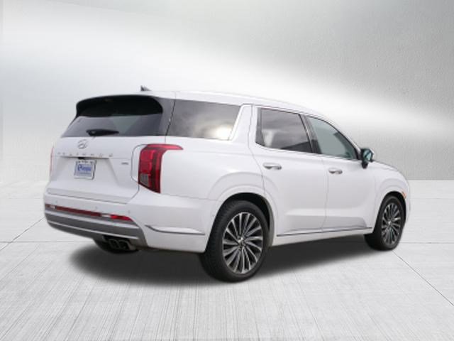Used 2023 Hyundai Palisade Calligraphy image 3