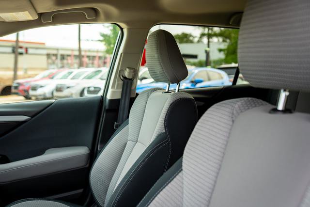 Certified 2025 Subaru Outback Premium AWD/4WD image 33