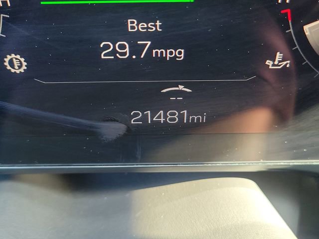 Certified 2025 GMC Yukon Denali image 32