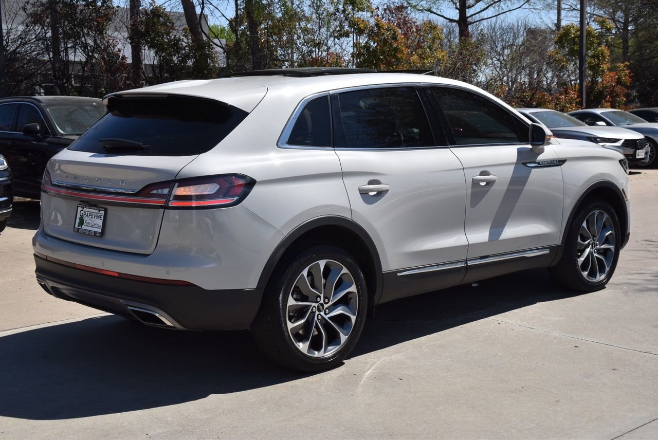 Used 2023 Lincoln Nautilus Reserve image 7