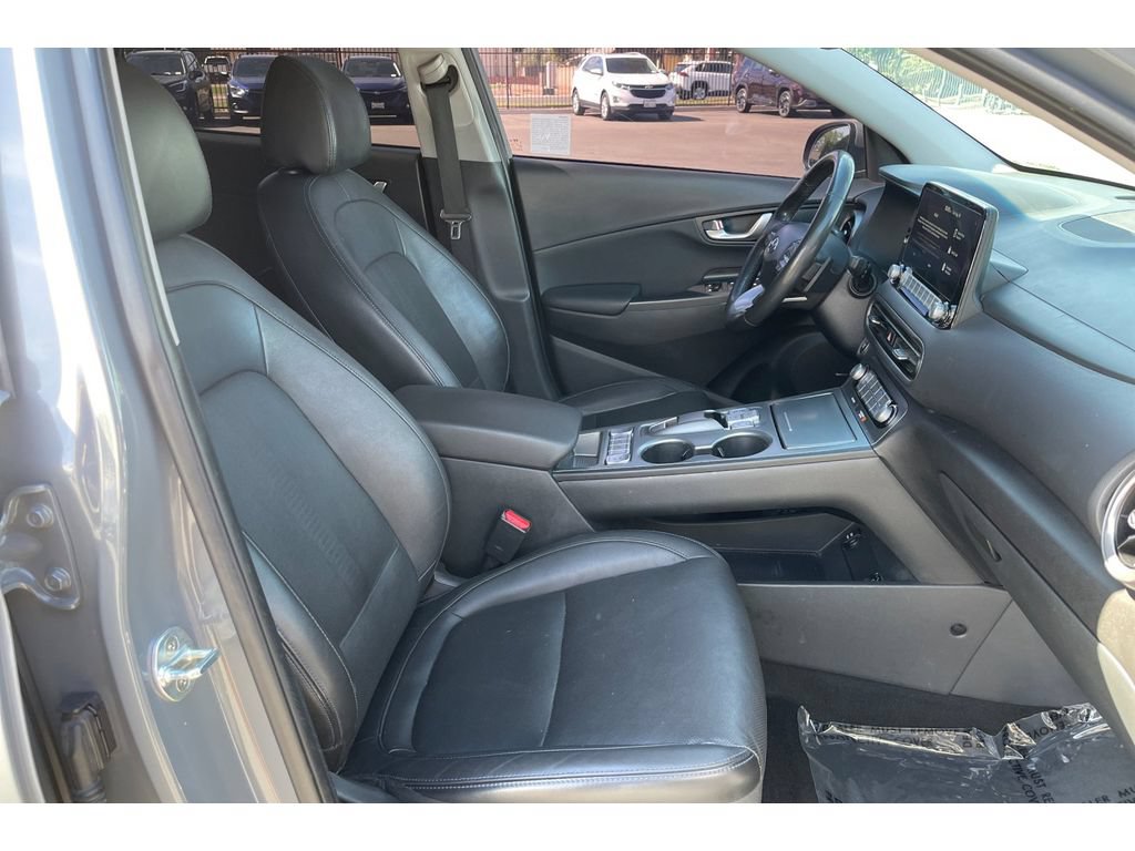 Used 2023 Hyundai Kona Limited FWD image 20