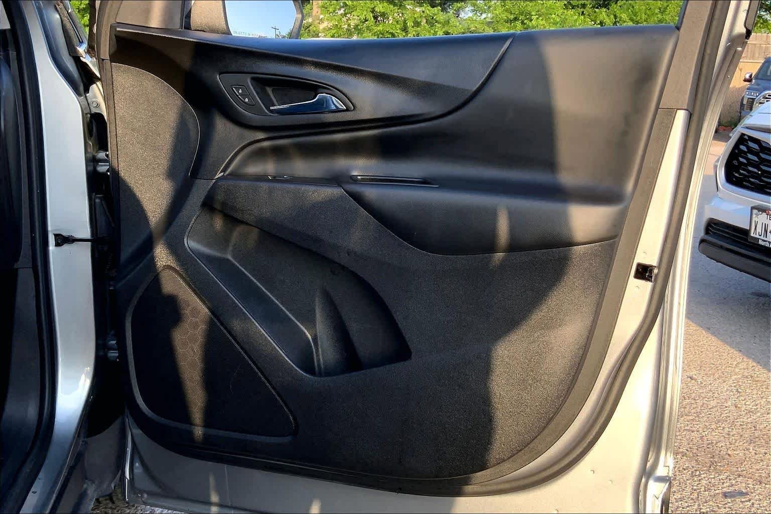 Used 2023 Chevrolet Equinox LT FWD image 22