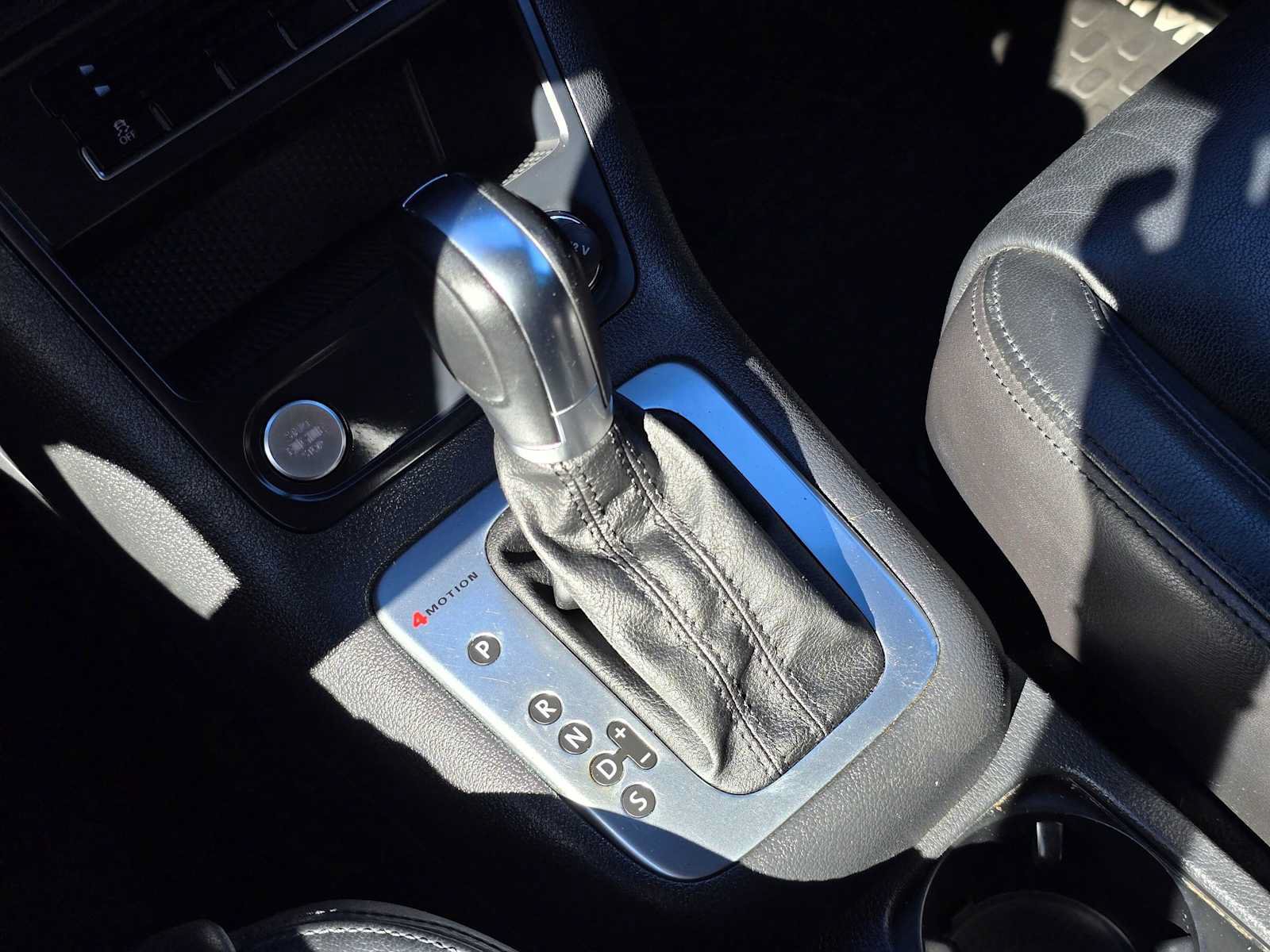 Used 2014 Volkswagen Tiguan R-Line AWD/4WD image 32