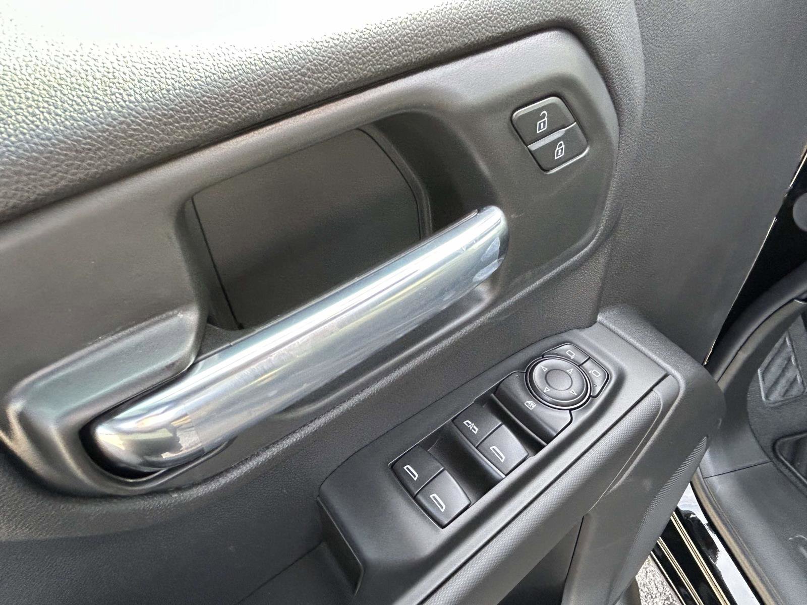 New 2026 Chevrolet Silverado 1500 Custom Trail Boss w/ Turbomax Blackout Package image 17