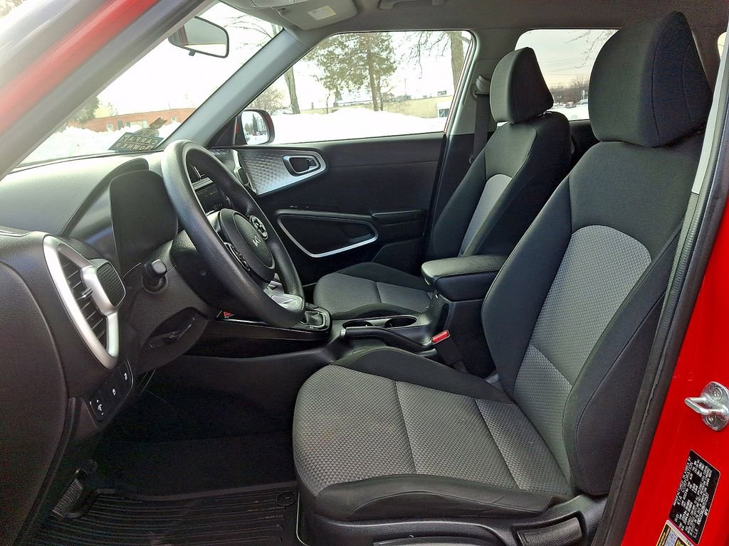 Certified 2022 Kia Soul LX image 14