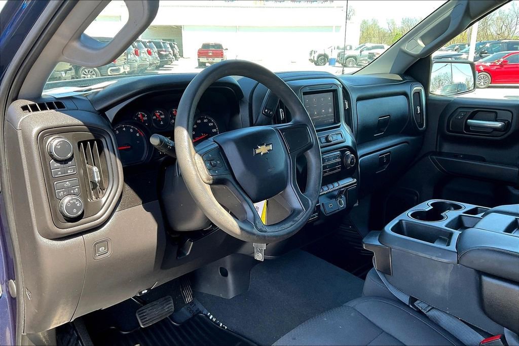 Used 2020 Chevrolet Silverado 1500 Custom w/ Custom Value Package image 13