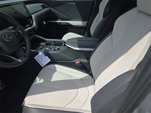 New 2025 Lexus TX 500h AWD image 13