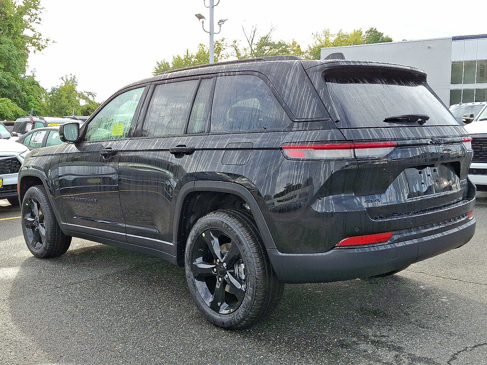 New 2025 Jeep Grand Cherokee Limited w/ Black Appearance Package image 3