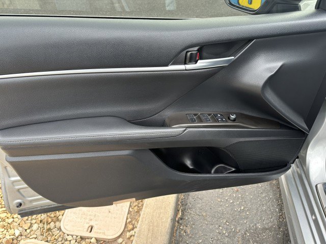 Used 2023 Toyota Camry XSE image 10