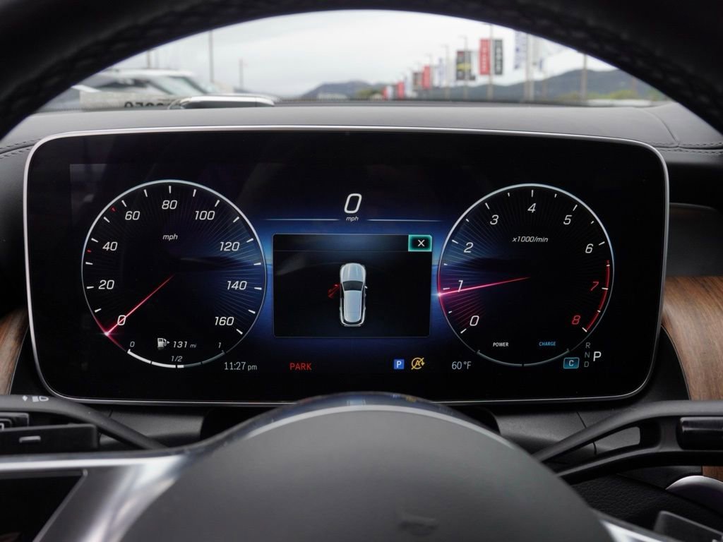 Used 2024 Mercedes-Benz GLC 300 image 11