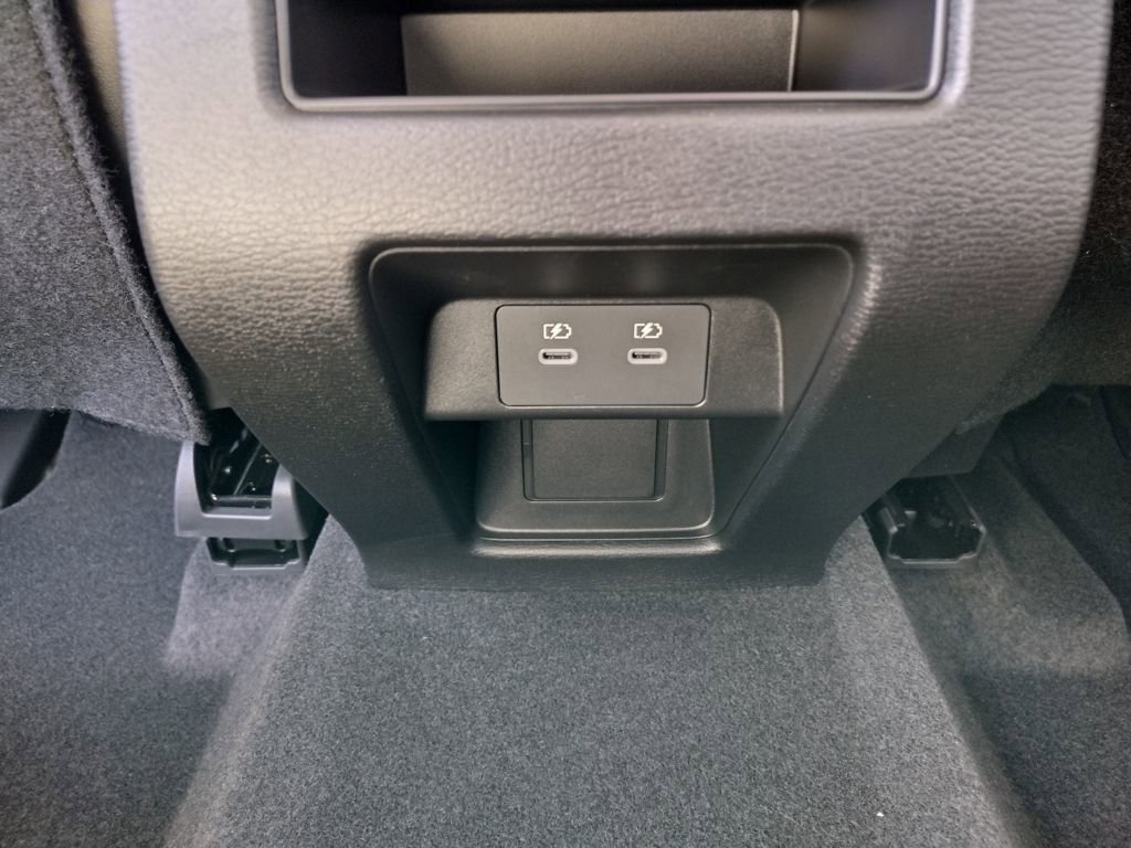 New 2026 Mitsubishi Outlander SE image 26