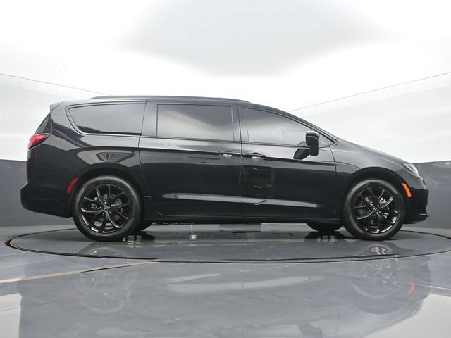 New 2025 Chrysler Pacifica Limited FWD image 52
