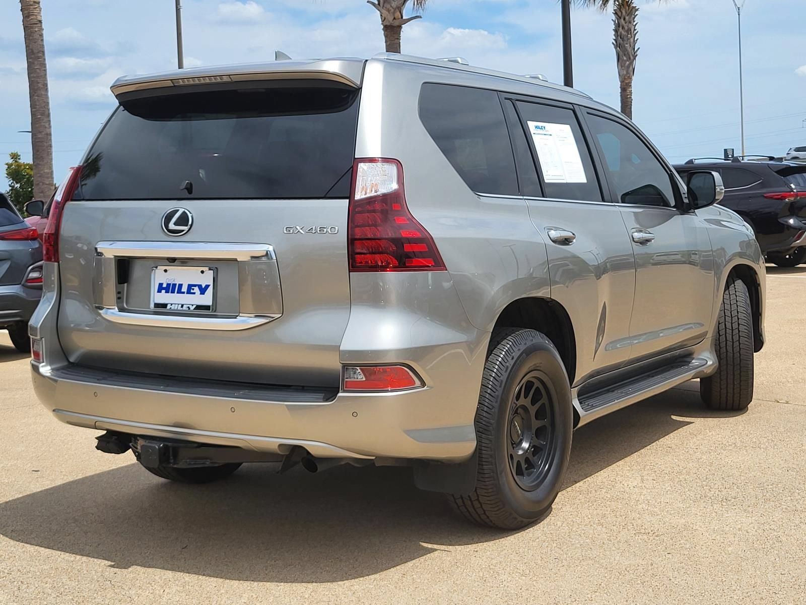 Used 2023 Lexus GX 460 Premium w/ Premium Package AWD/4WD image 4