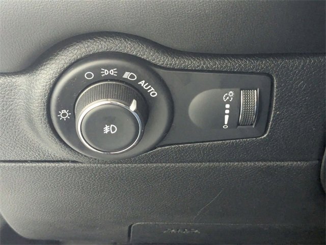 Used 2023 Dodge Durango GT image 16