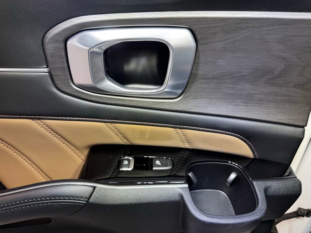 Used 2024 Kia Sorento SX Prestige w/ Olive Brown Leather Package AWD/4WD image 39