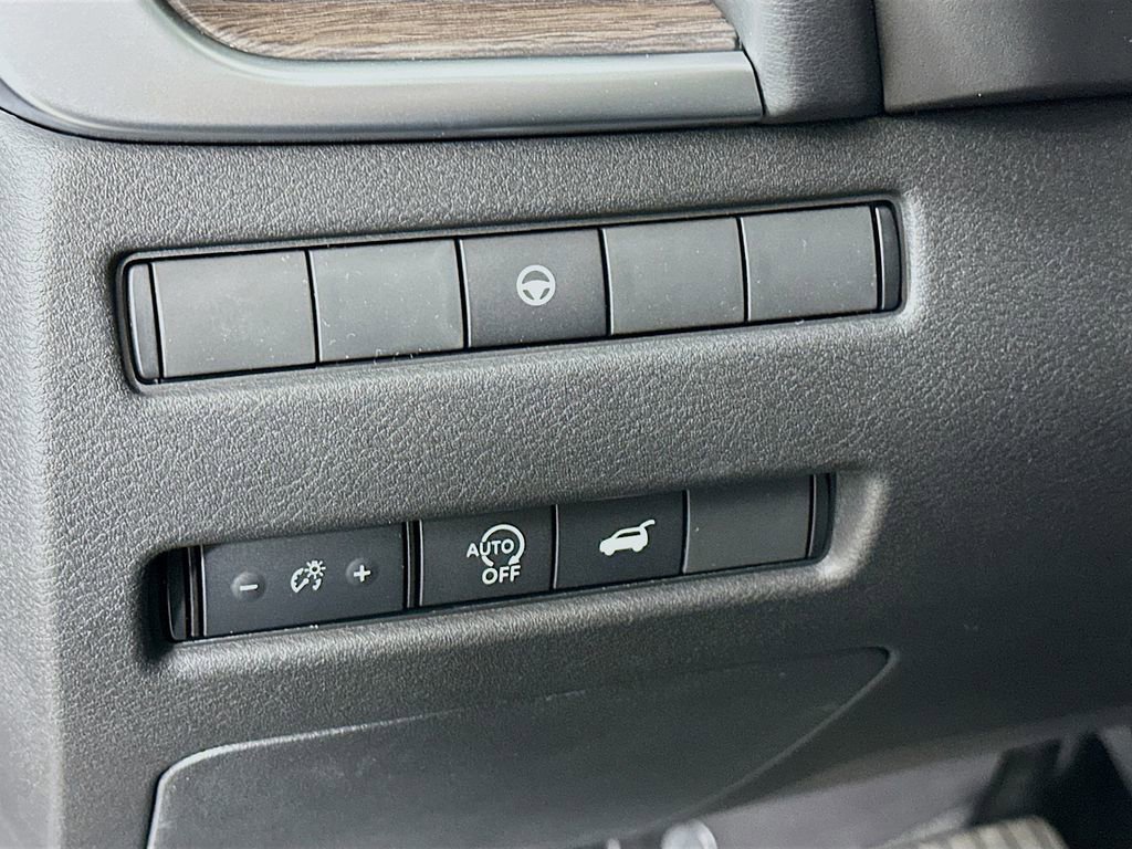 New 2026 Nissan Rogue Platinum image 15