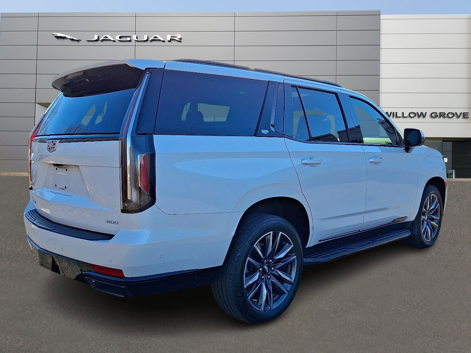 Used 2021 Cadillac Escalade Sport image 2