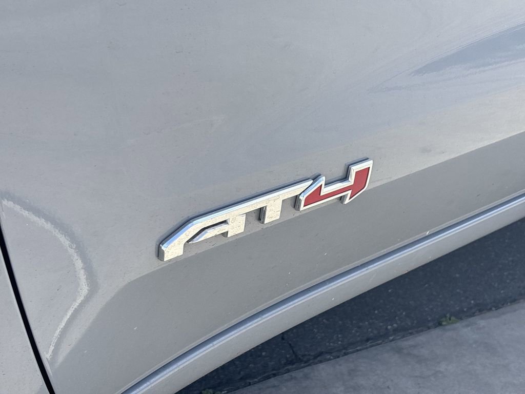 Used 2025 GMC Sierra 1500 AT4 image 32