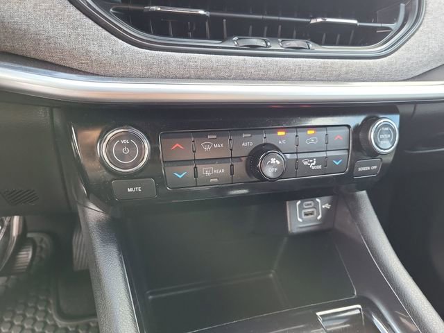 Used 2023 Jeep Compass Latitude w/ Convenience Group image 16