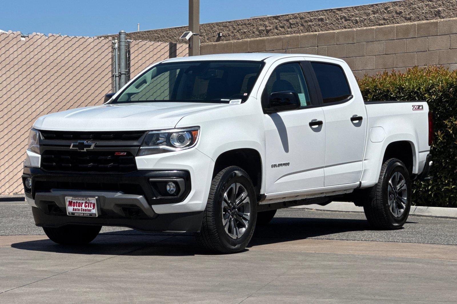 Certified 2022 Chevrolet Colorado Z71 w/ Safety Package RWD image 8