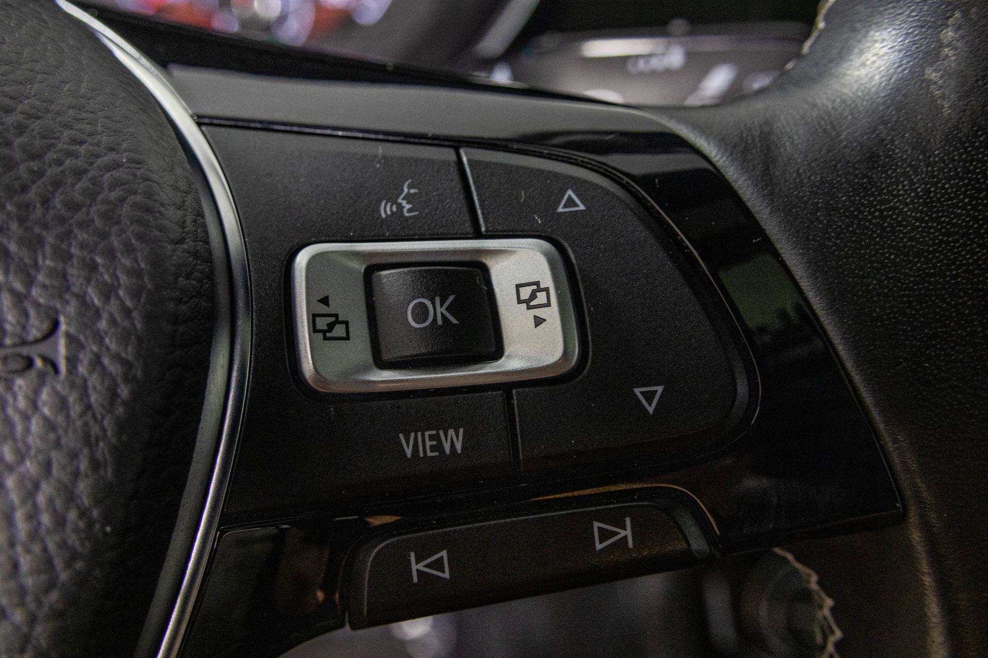 Used 2020 Volkswagen Jetta R-Line FWD image 31