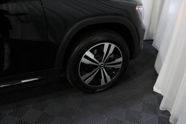 New 2025 Mercedes-Benz GLB 250 4MATIC image 12