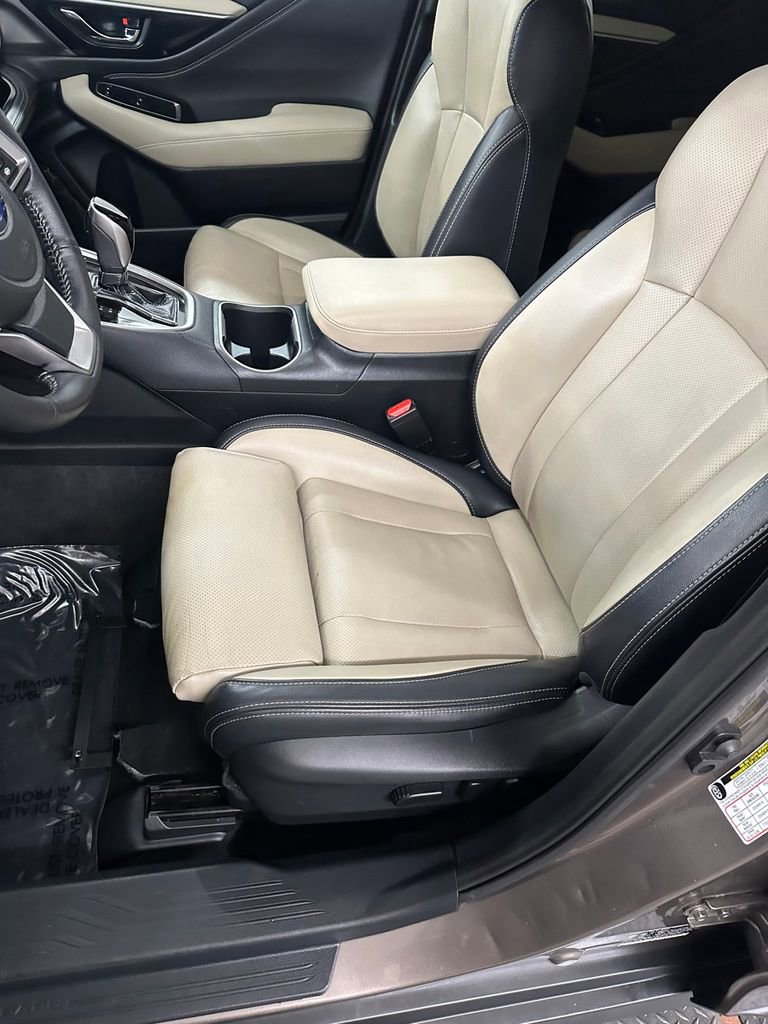 Used 2021 Subaru Outback Limited image 14