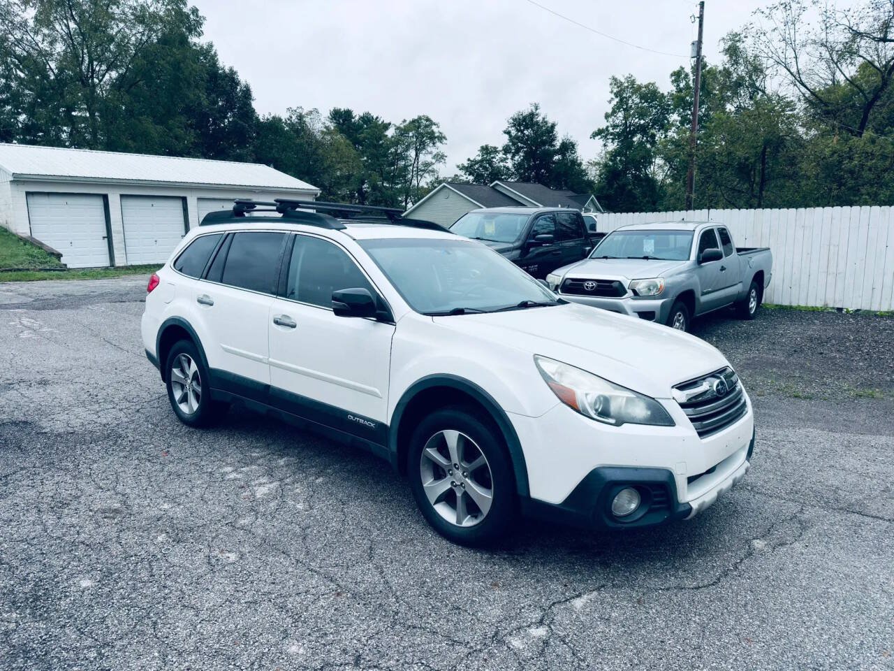 Used 2014 Subaru Outback 2.5i Limited AWD/4WD image 3