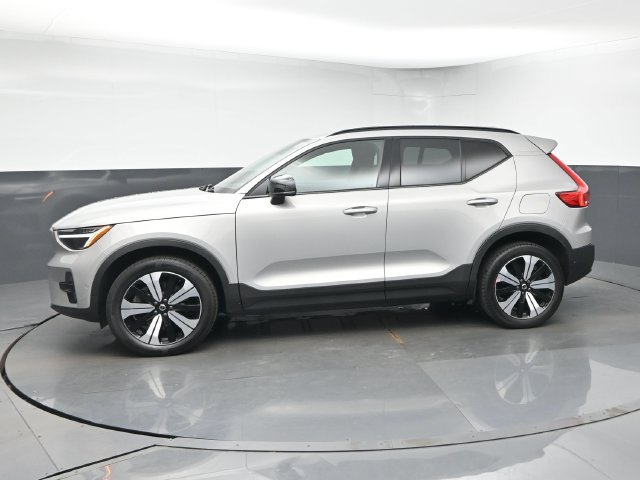 Used 2023 Volvo XC40 Recharge Plus AWD/4WD image 4
